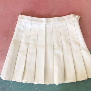 American Apparel Vintage White Tennis Skirt